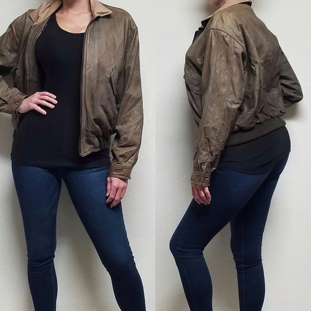 VINTAGE 80s American Eagle Outfitters Distressed Leather Bomber Jacket Medium
